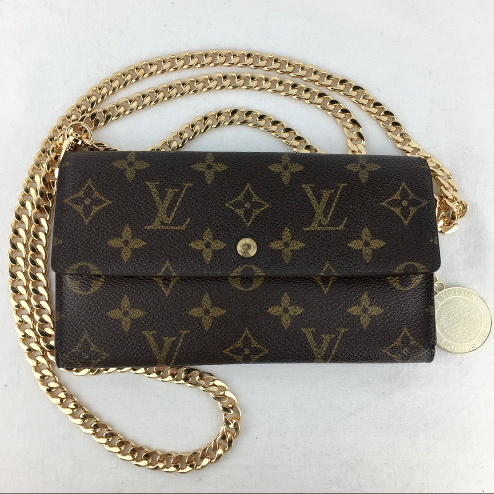 LOUIS VUITTON Mono Intern’l Wallet on Chain